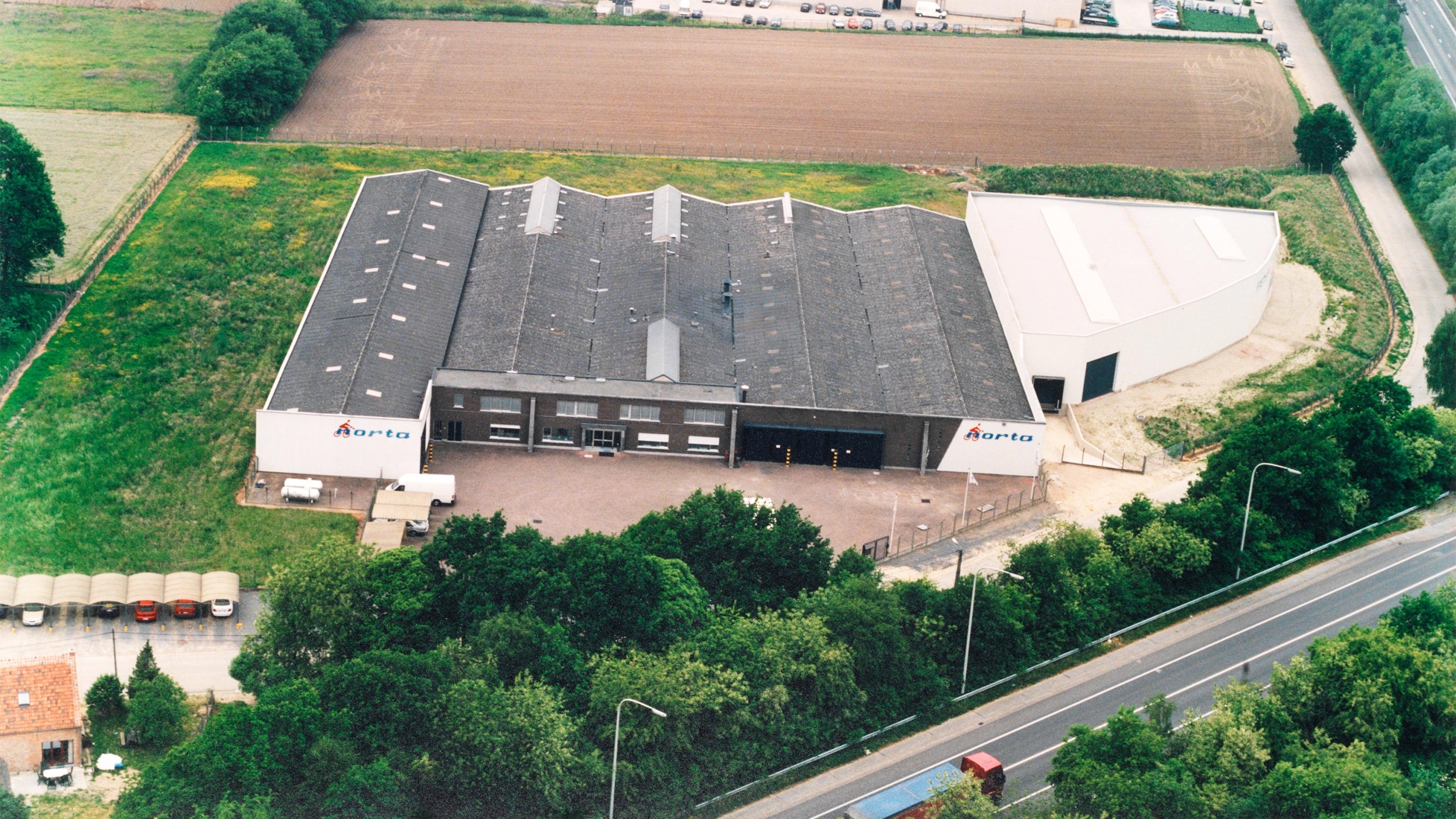 Norta uitgebouwd magazijn 1999